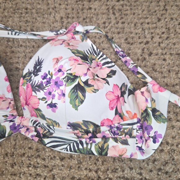 Shade & Shore Bikini Top - Picture 2 of 4